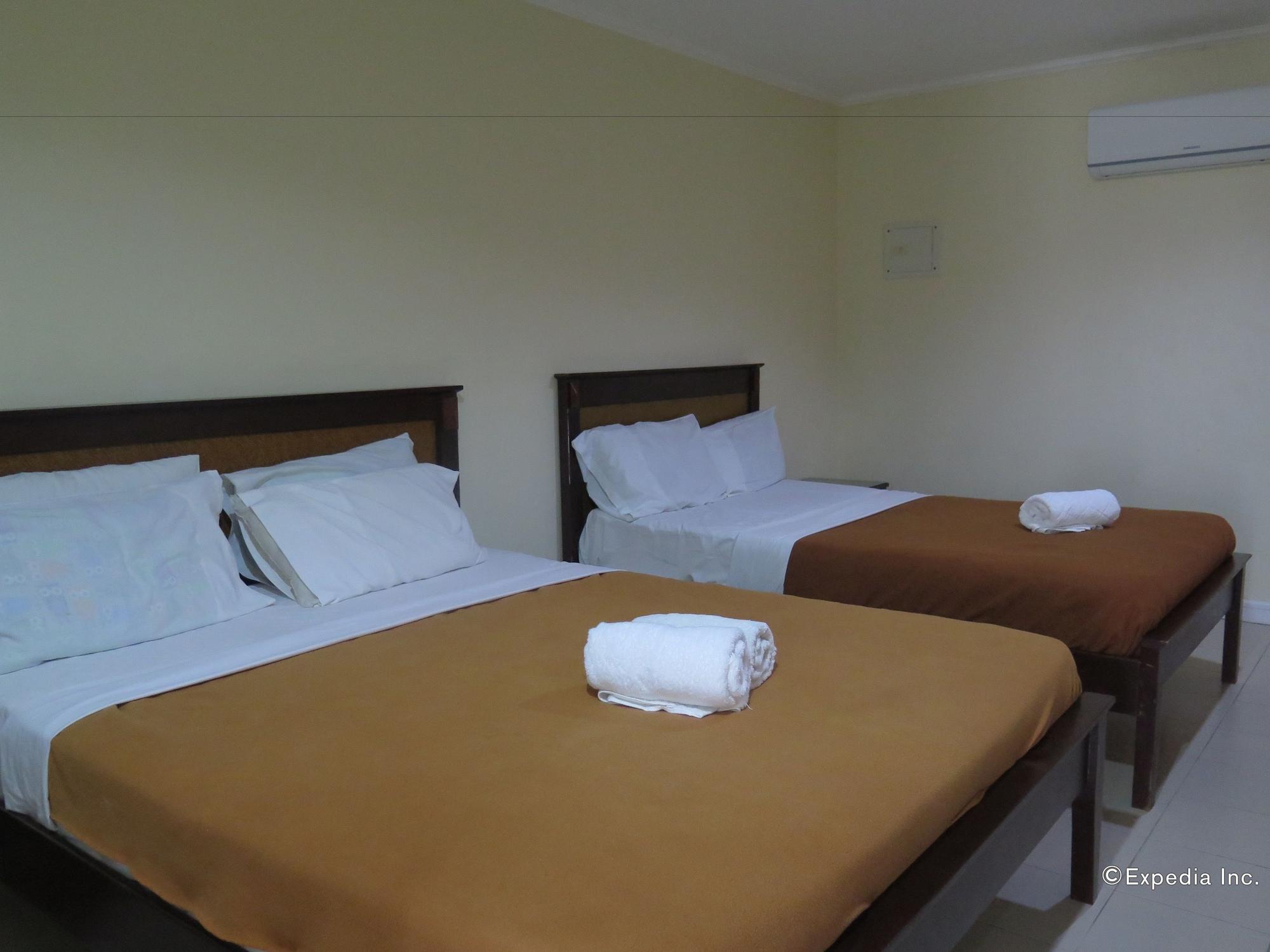 Villa Del Pueblo Inn Panglao City Exterior foto