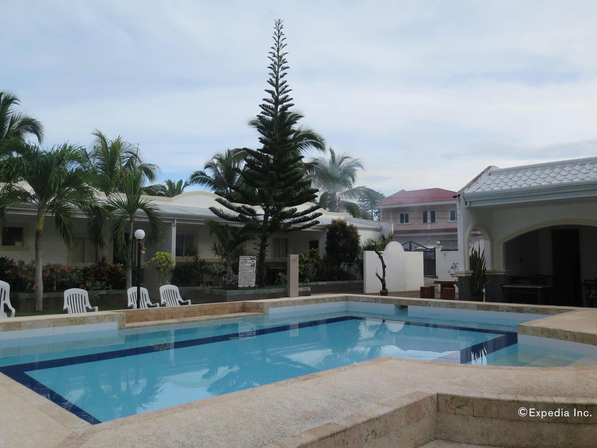 Villa Del Pueblo Inn Panglao City Exterior foto
