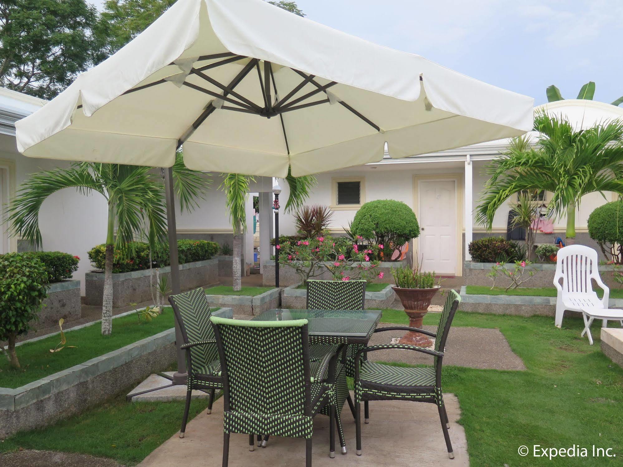 Villa Del Pueblo Inn Panglao City Exterior foto